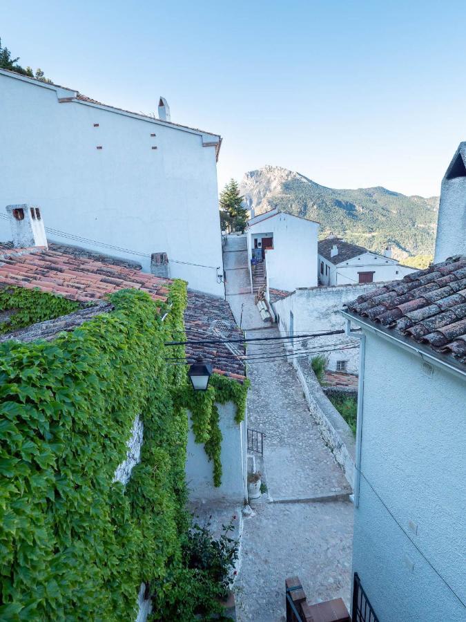 Alojamientos Messia De Leiva Segura de la Sierra Exteriör bild